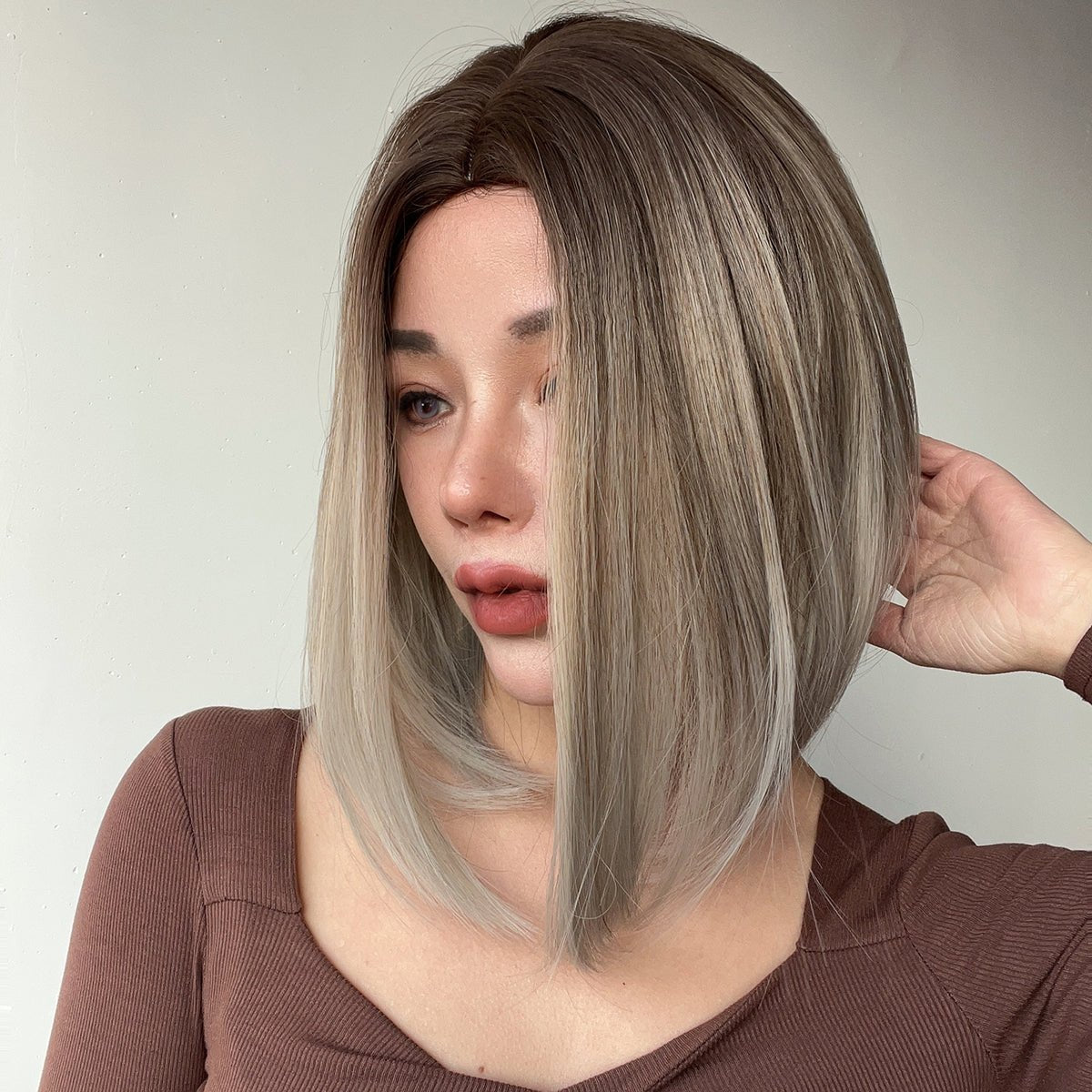 12-inch | Gray Highlight middle Part Stranght Bob | SM1639 - TapLike