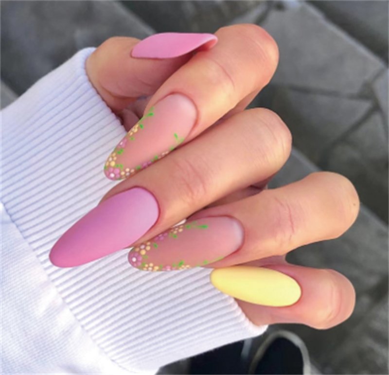 Gradient Light Green Striped Diamond Wear Nails - TapLike