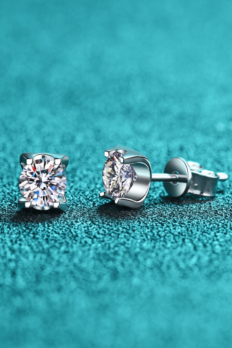 Weekend Meetup Moissanite Stud Earrings - TapLike