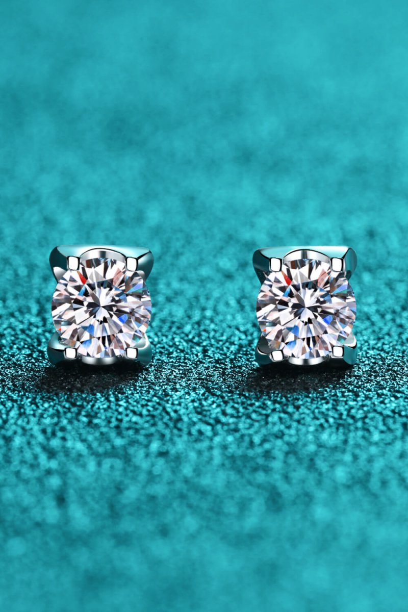 Weekend Meetup Moissanite Stud Earrings - TapLike