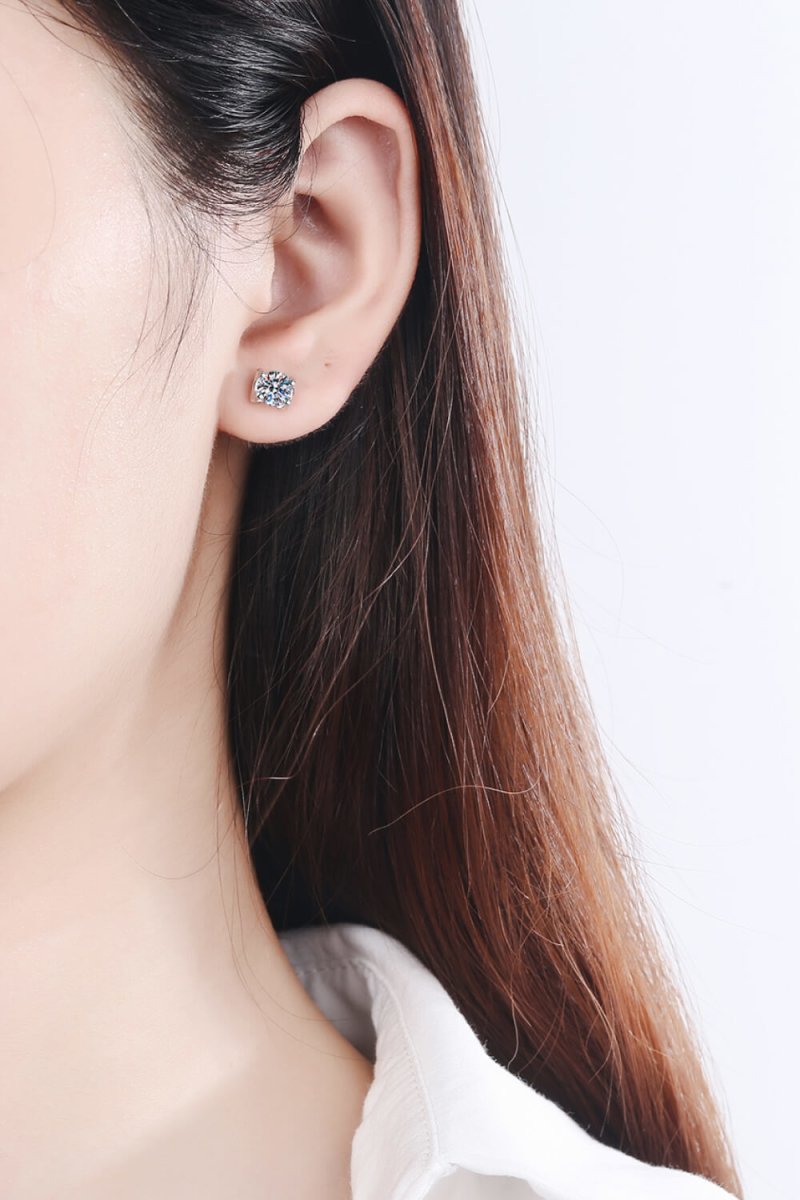 Weekend Meetup Moissanite Stud Earrings - TapLike