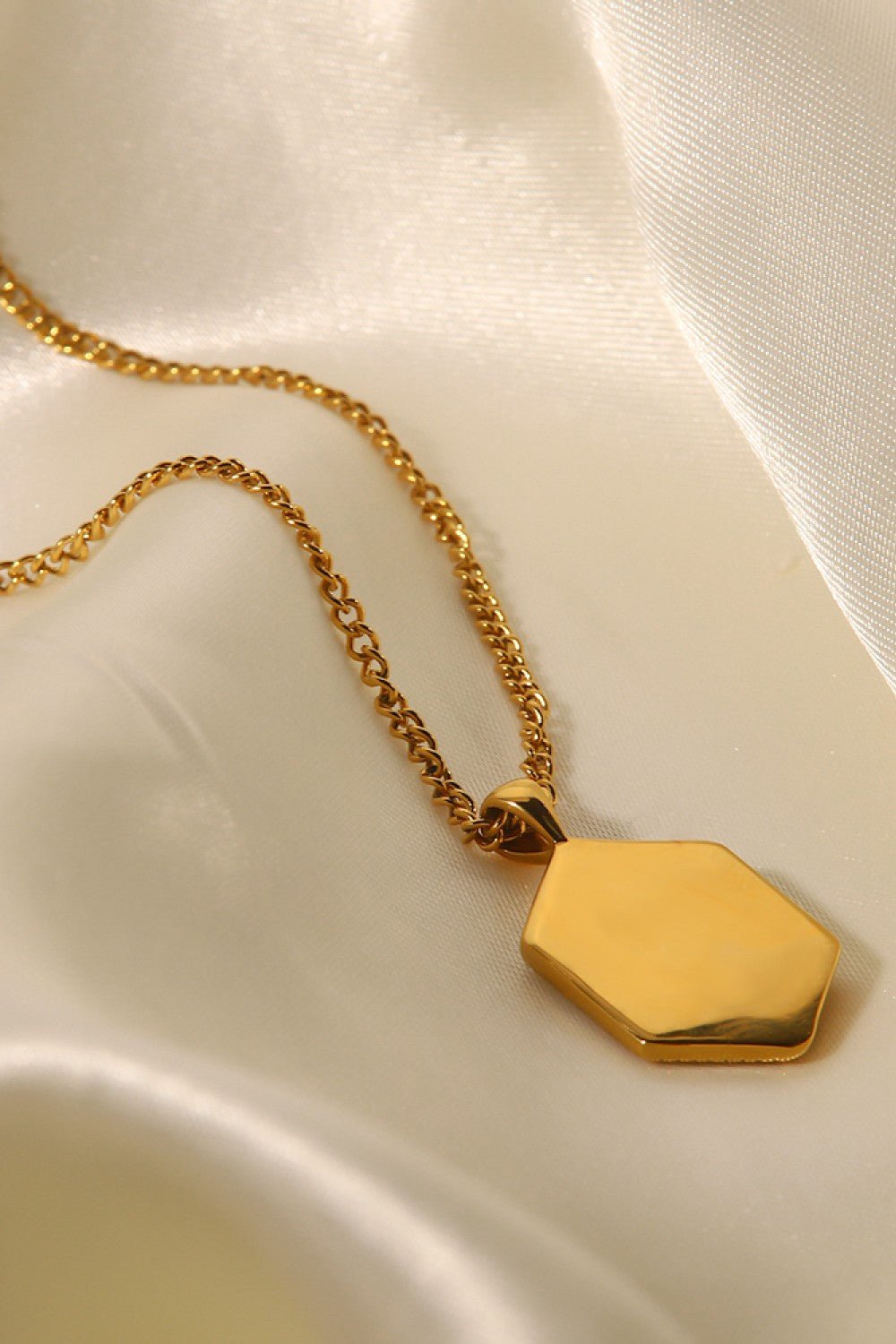 18K Gold Plated Snake Geometric Pendant Necklace - TapLike