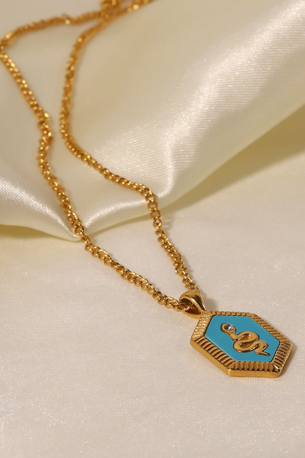 18K Gold Plated Snake Geometric Pendant Necklace - TapLike