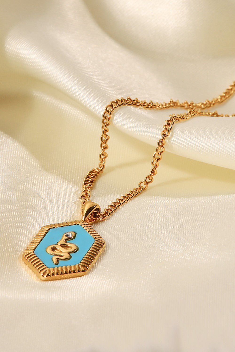 18K Gold Plated Snake Geometric Pendant Necklace - TapLike